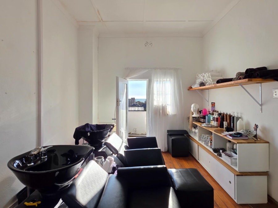 2 Bedroom Property for Sale in Sea Point Western Cape